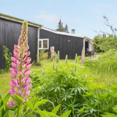 Landolf - 250m From The Sea By Interhome Hals