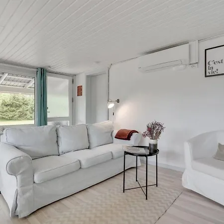 Landolf - 250m From The Sea By Interhome Hals